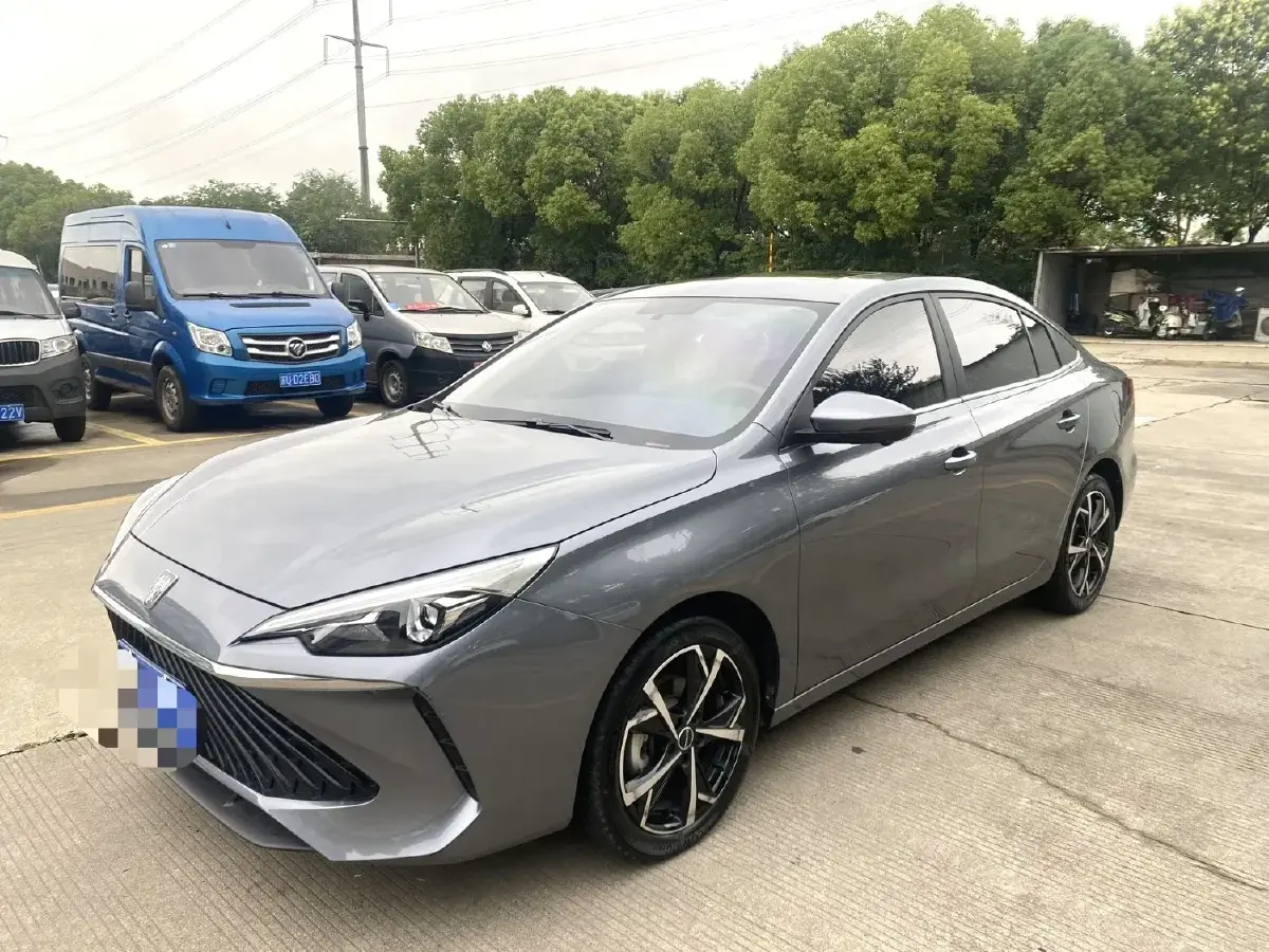 2023 Roewe i5 1.5L 129HP L4 CVT