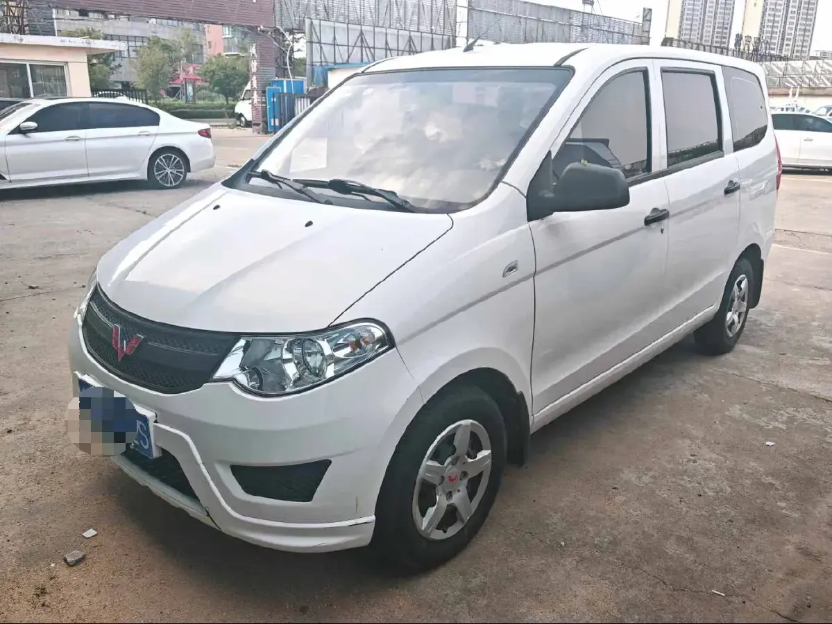 2020 WuLing HongGuang 1.2L 76HP L4 5MT