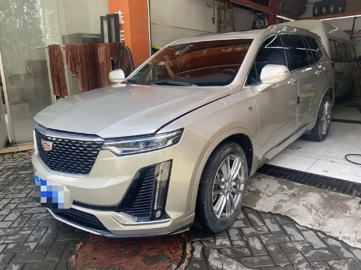 2022 Cadillac XT6 2.0T 237HP L4 9AT