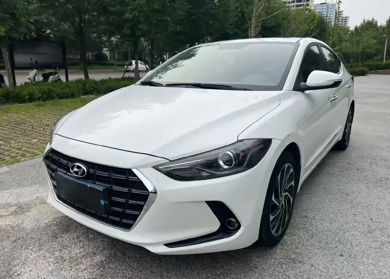2019 Hyundai Elantra 1.4T 130HP L4 7DCT