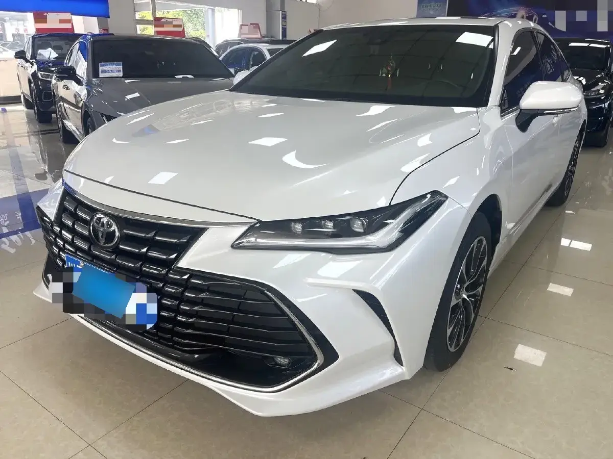 2023 Toyota Avalon 2.0L 177HP L4 CVT