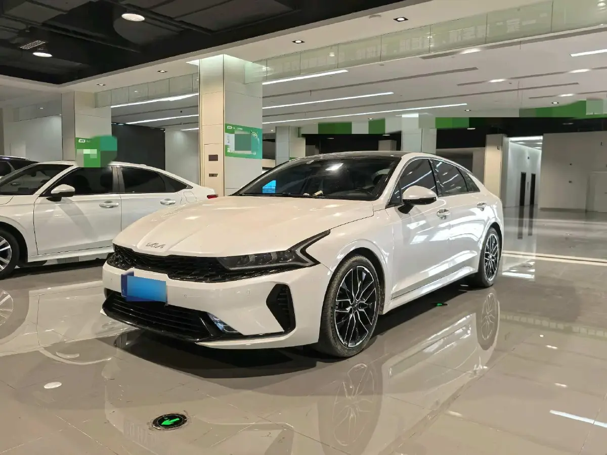 2021 Kia K5 2.0T 240HP L4 8AT