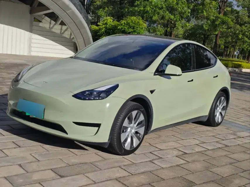 2022 Tesla Model Y BEV 60KWH