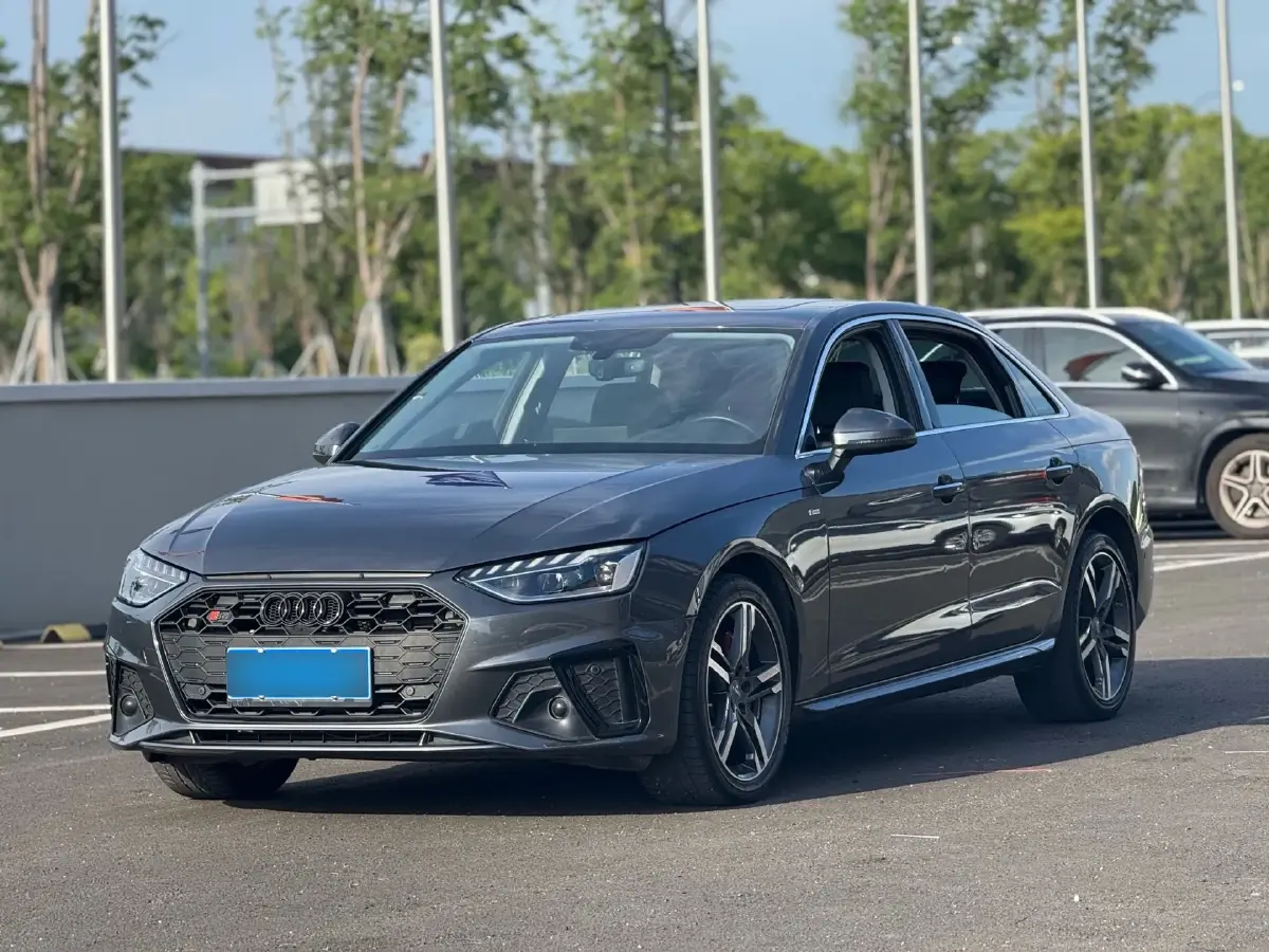 2020 Audi A4L 2.0T 190HP L4 7DCT