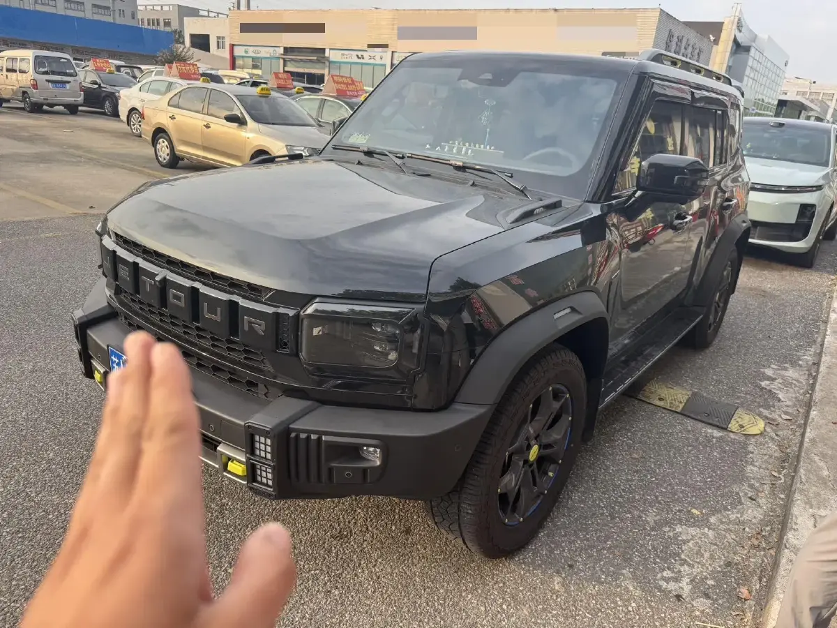 2023 Jetour Traveller 2.0T 254HP L4 7DCT