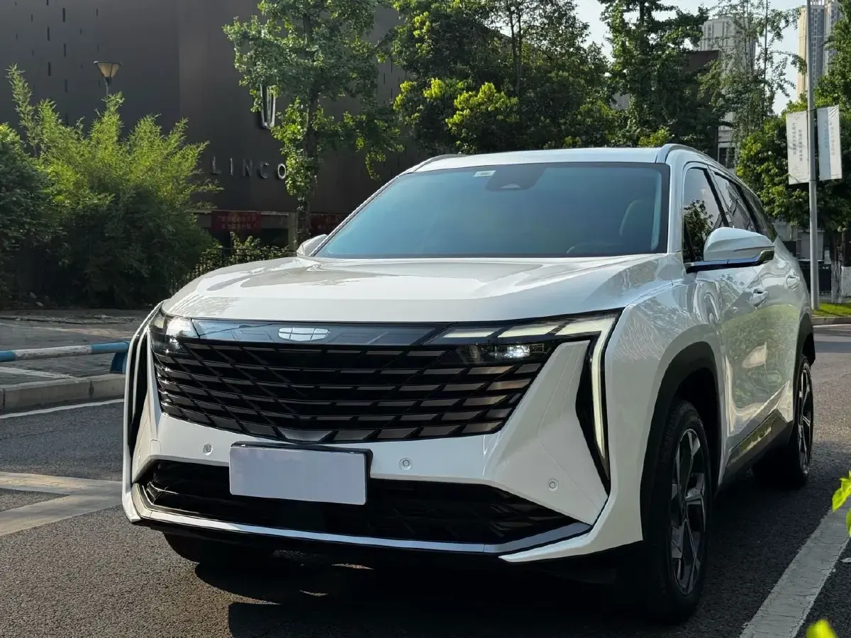 2023 Geely StarRay 1.5T 181HP L4 7DCT