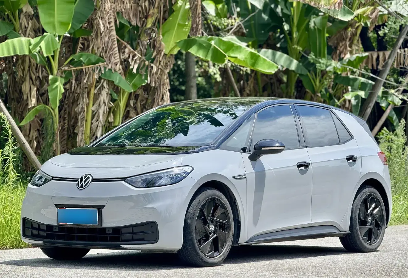 2023 Volkswagen ID.3 BEV 52.8KWH