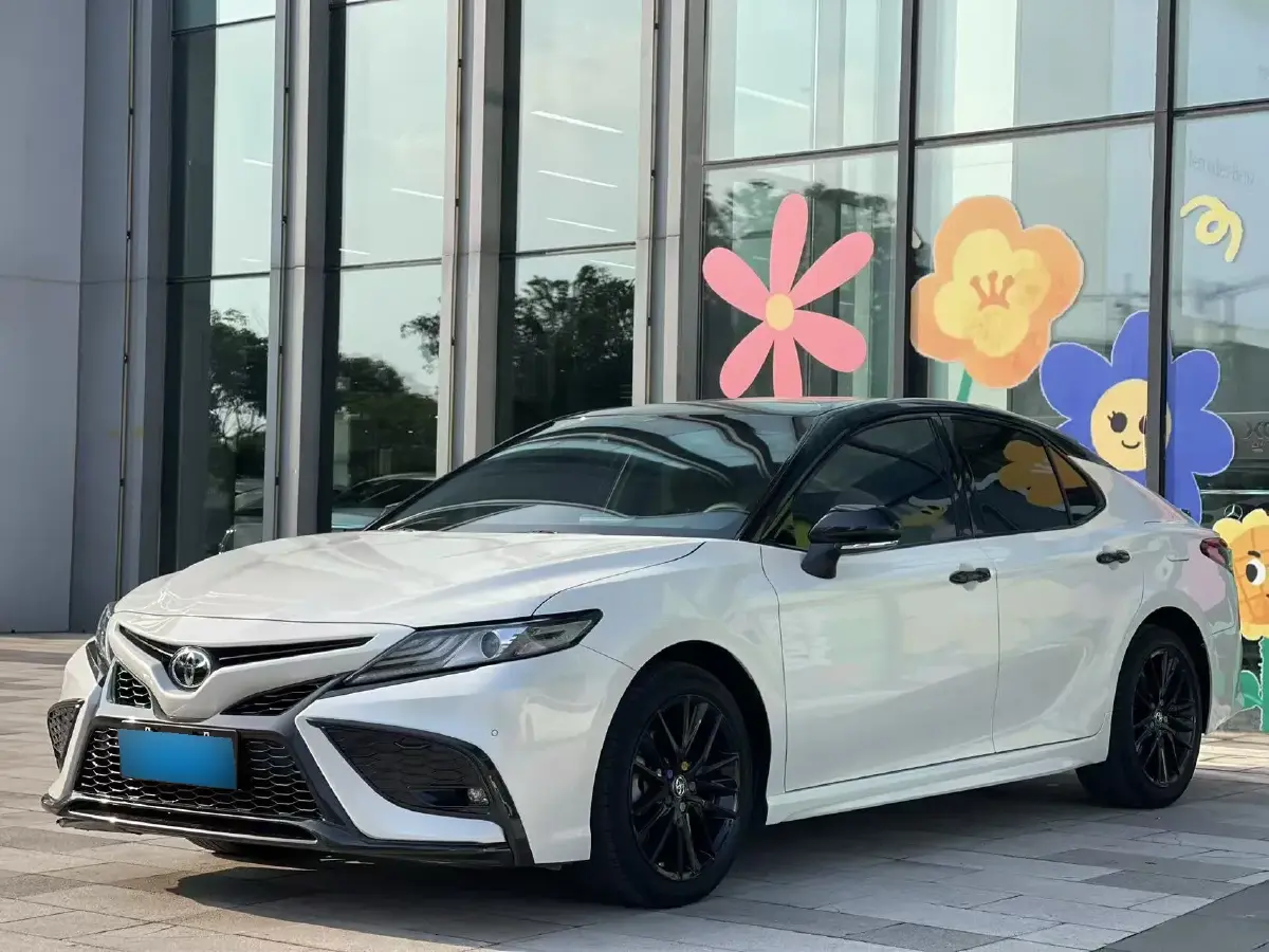 2022 Toyota Camry 2.5L 209HP L4 8AT