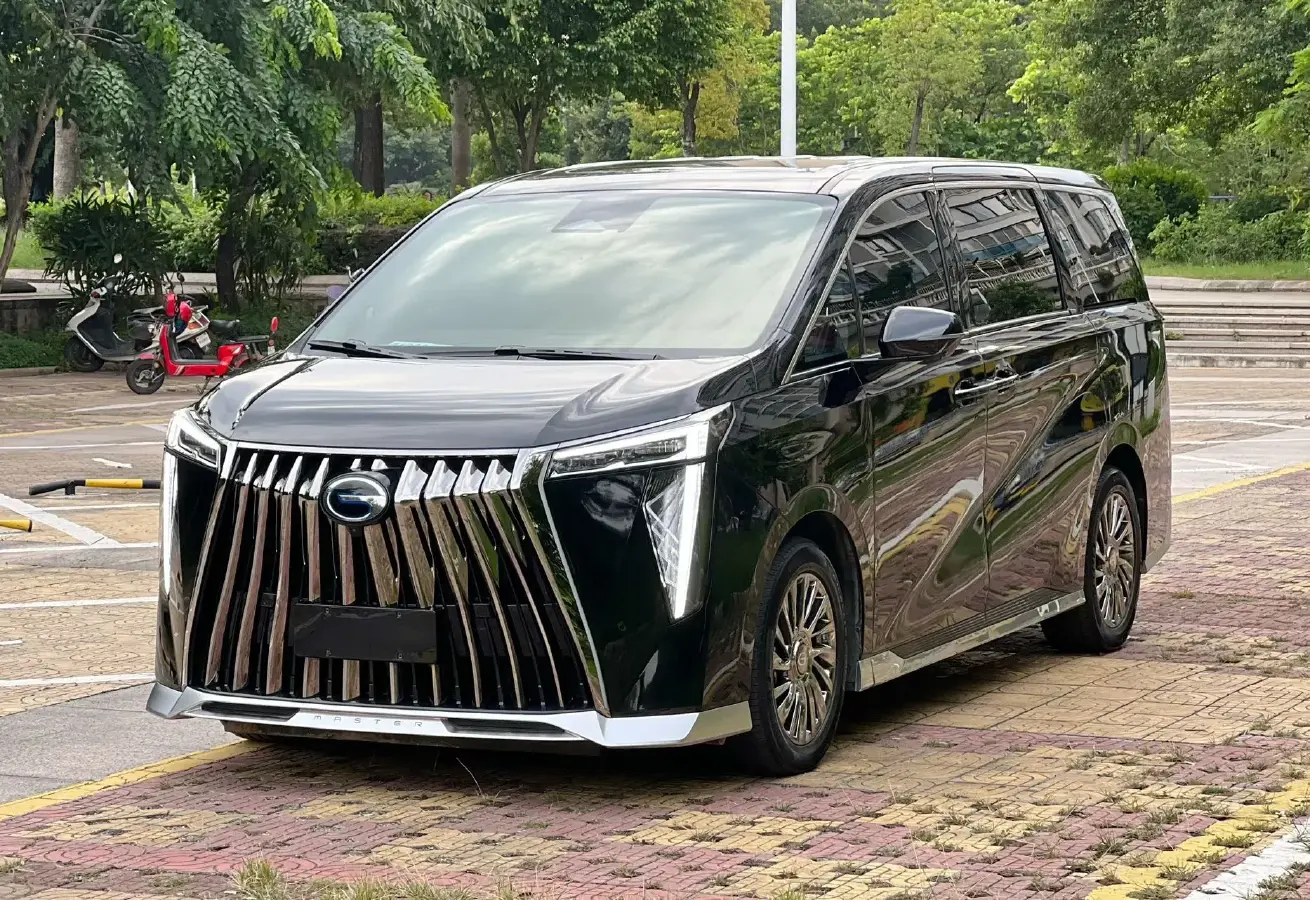 2023 GAC Trumpchi M8 2.0T 190HP L4 E-CVT Hybrid