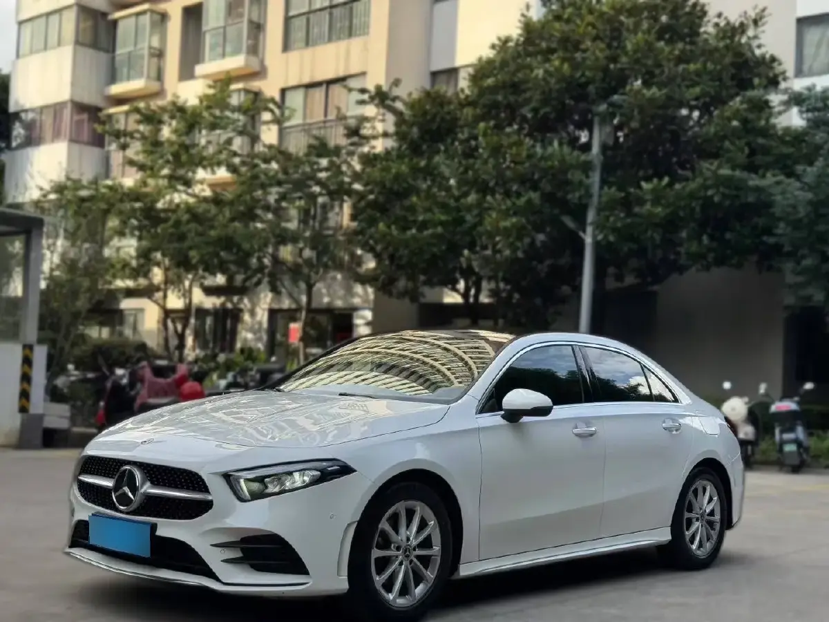 2020 Mercedes-Benz A Class 1.3T 163HP L4 7DCT