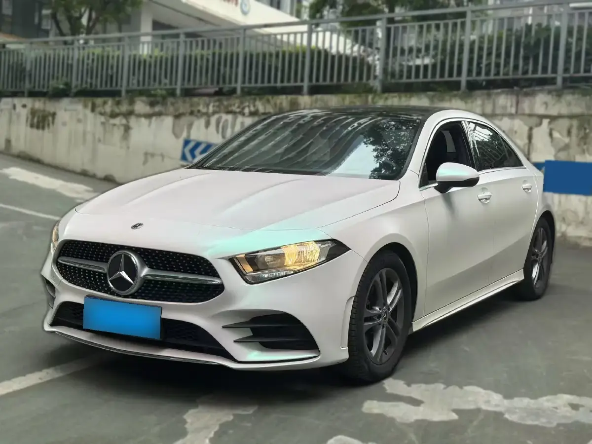 2021 Mercedes-Benz A Class 1.3T 136HP L4 7DCT