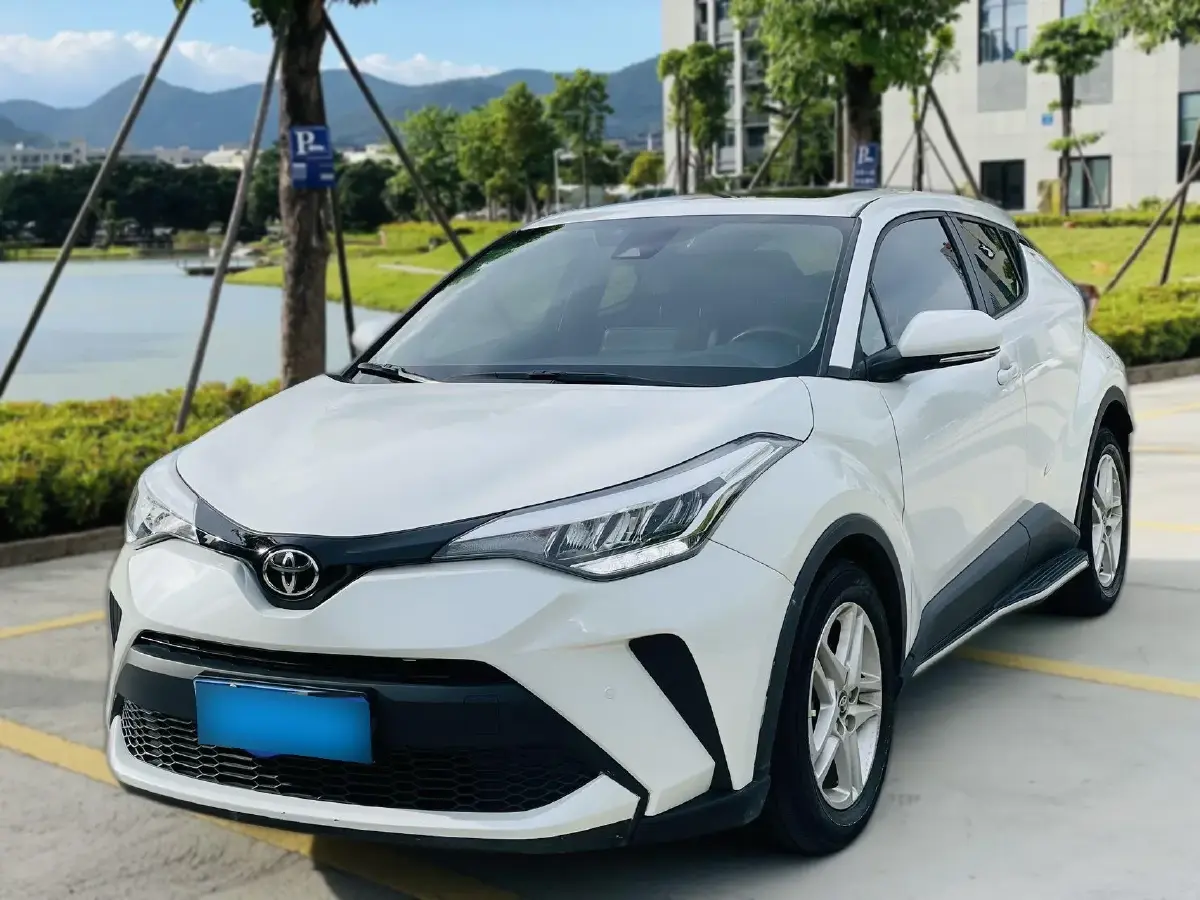 2021 Toyota C-HR 2.0L 171HP L4 CVT