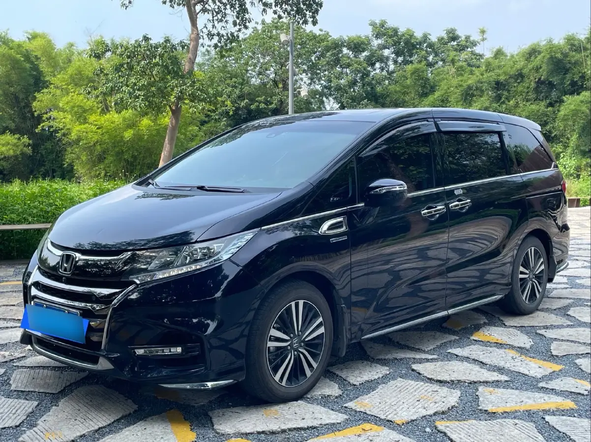 2019 Honda Odyssey 2.0L 146HP L4 E-CVT Hybrid