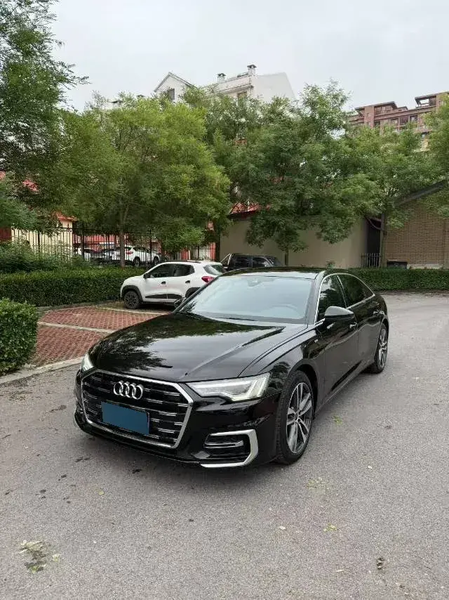 2021 Audi A6L 2.0T 190HP L4 7DCT