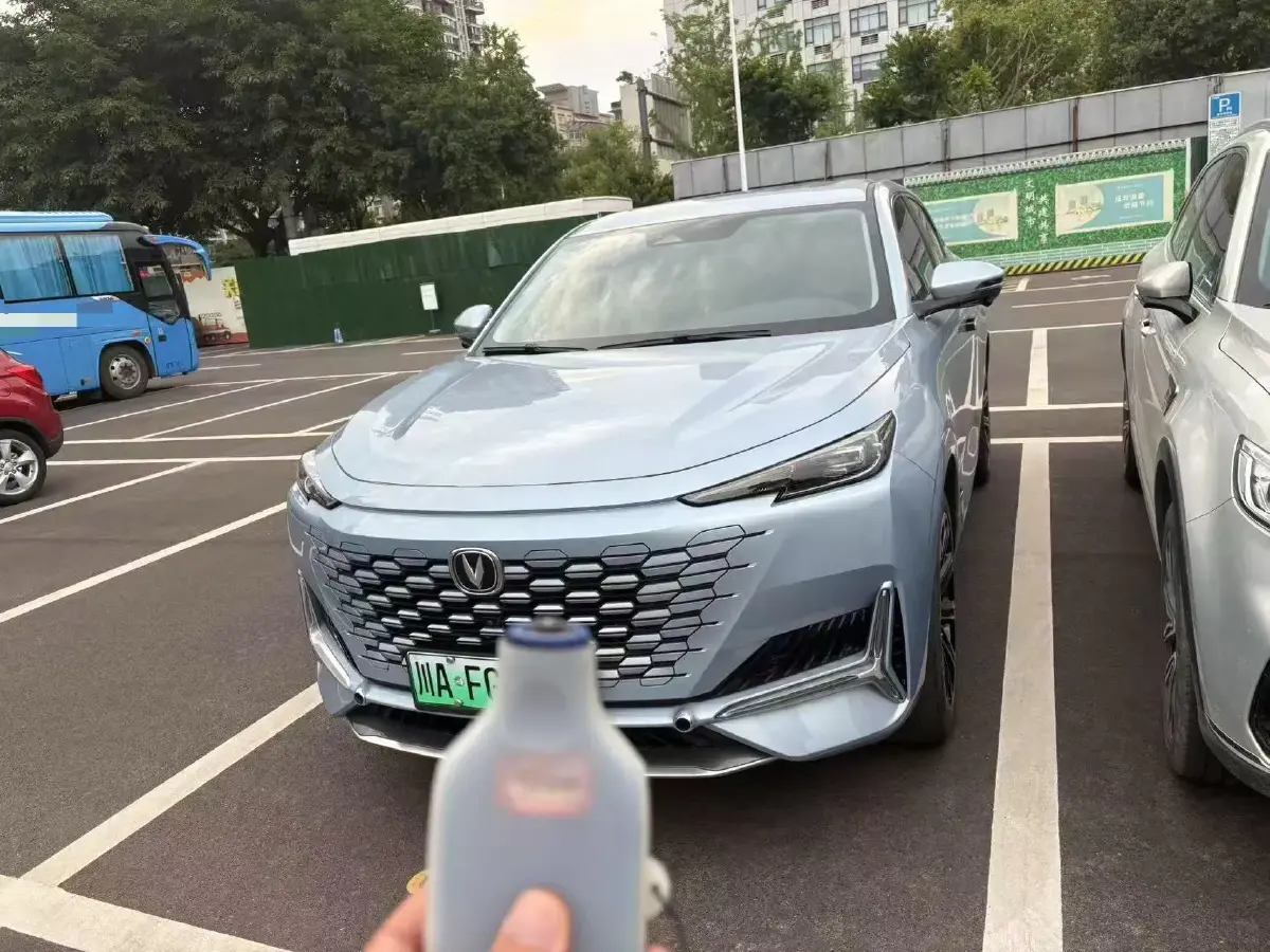 2022 ChangAn UNI-K iDD 1.5T 170HP L4 6TCT PHEV 30.74KWH