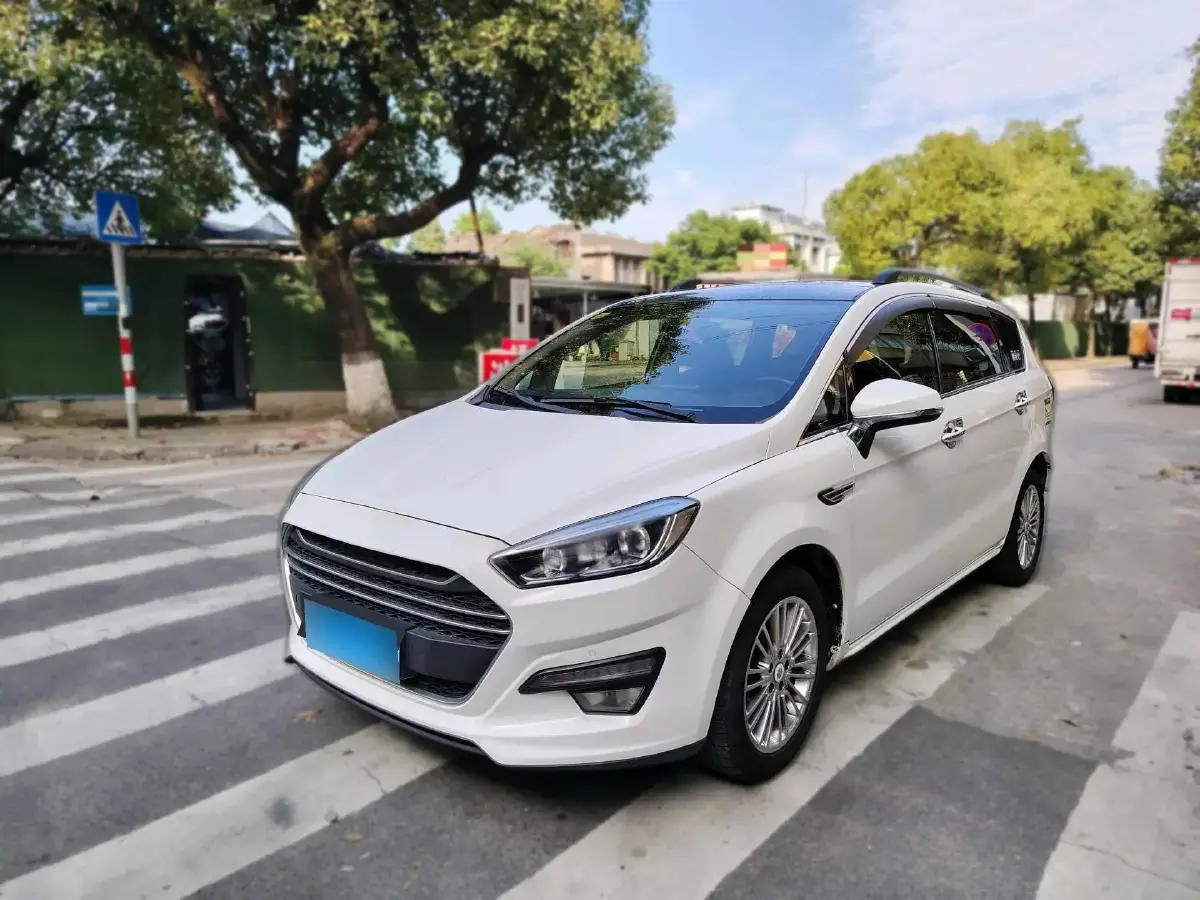 2017 LiFan XuanLang 1.5T 141HP L4 8AT