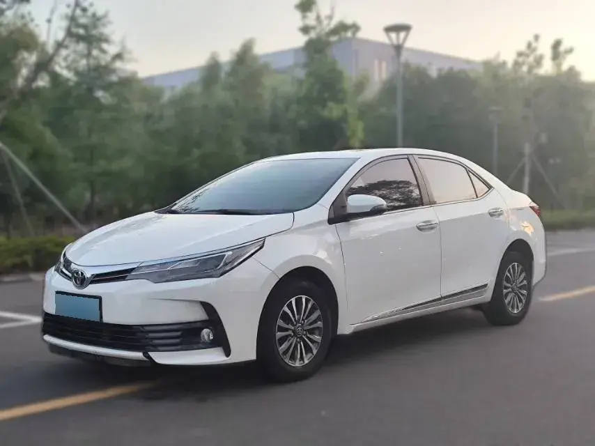 2018 Toyota Corolla 1.2T 116HP L4 CVT