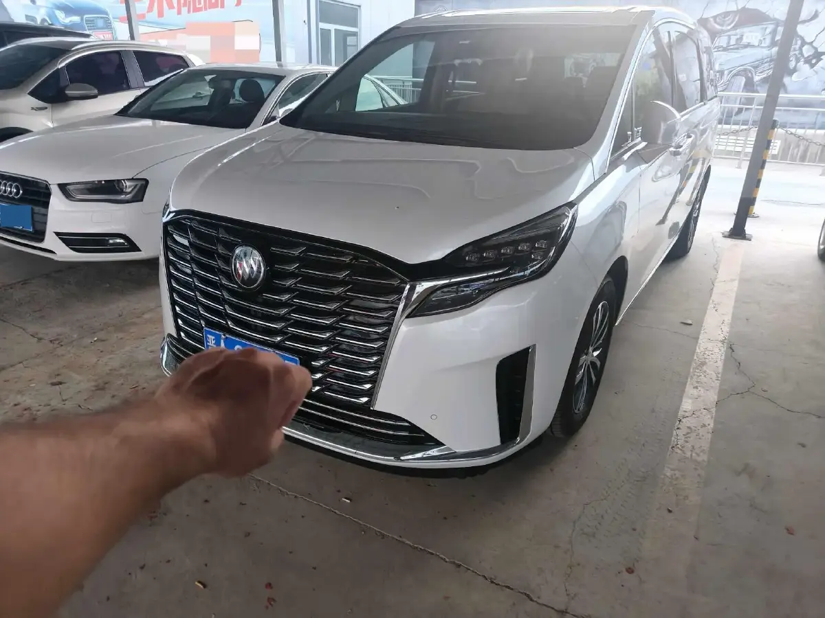 2023 Buick GL8 2.0T 237HP L4 9AT