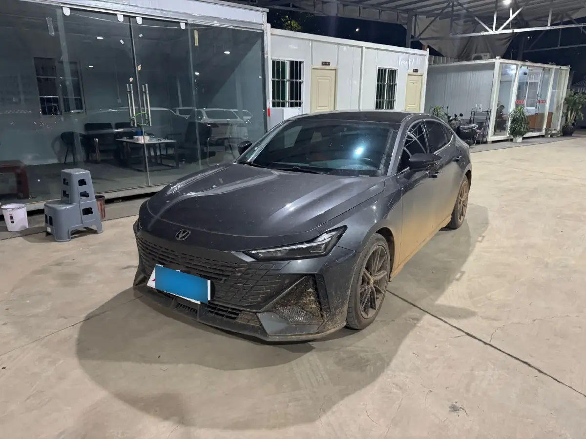 2022 ChangAn UNI-V 1.5T 188HP L4 7DCT