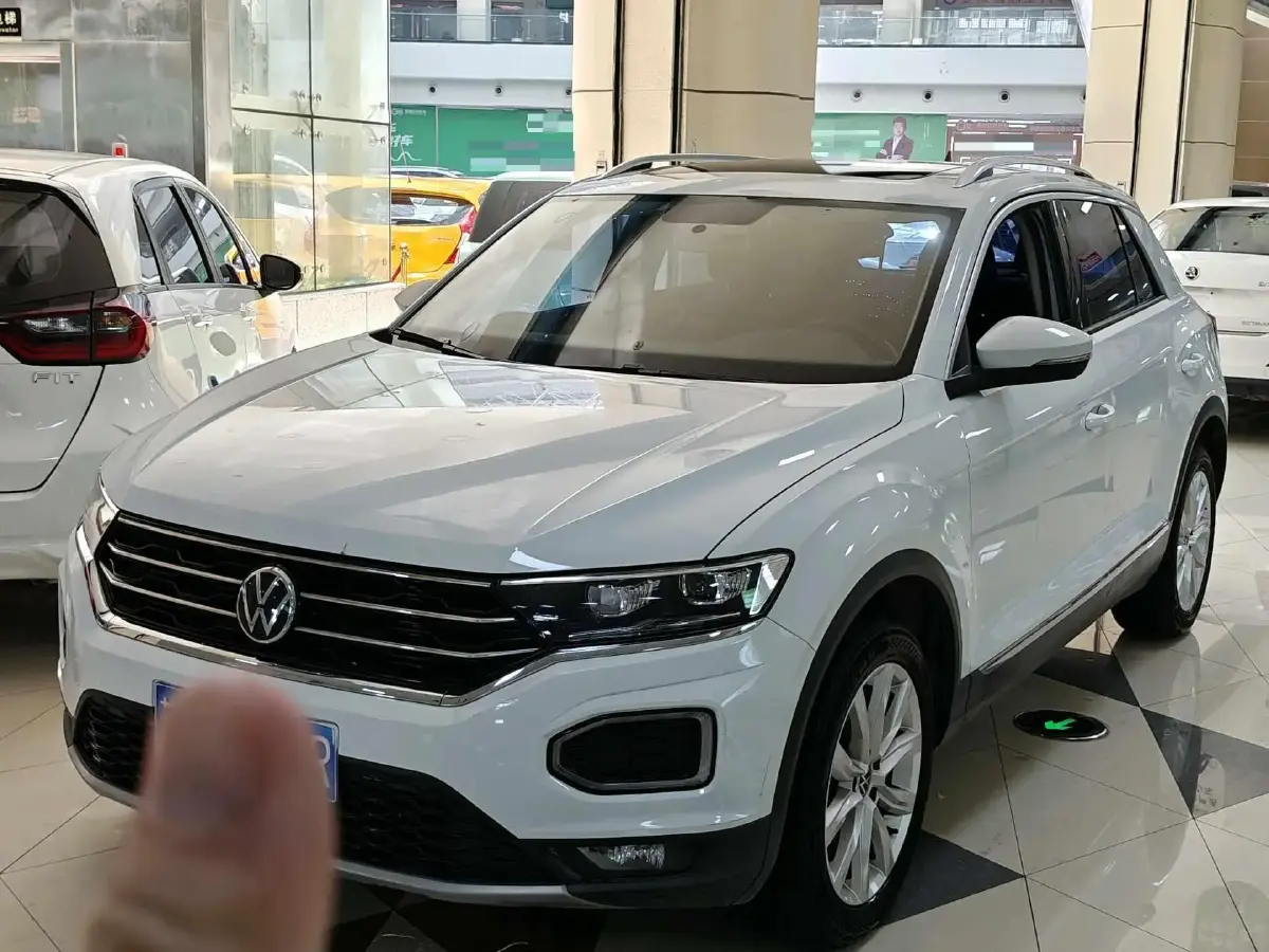 2020 Volkswagen T-Roc 1.4T 150HP L4 7DCT