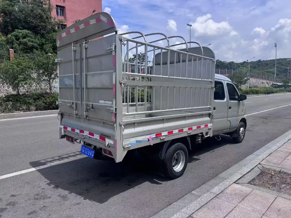 2017 DongFeng Forthing Joyear X5 1.6L 122HP L4 5MT,autocango,china used car exporter,china ev exporter,chinese used car exporter,chinese used ev exporter