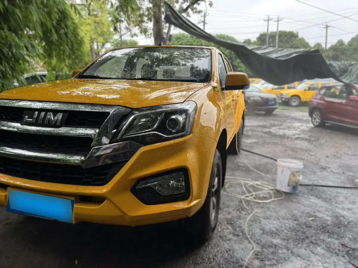 2022 Isuzu Jim 2.4T 211HP L4 5MT