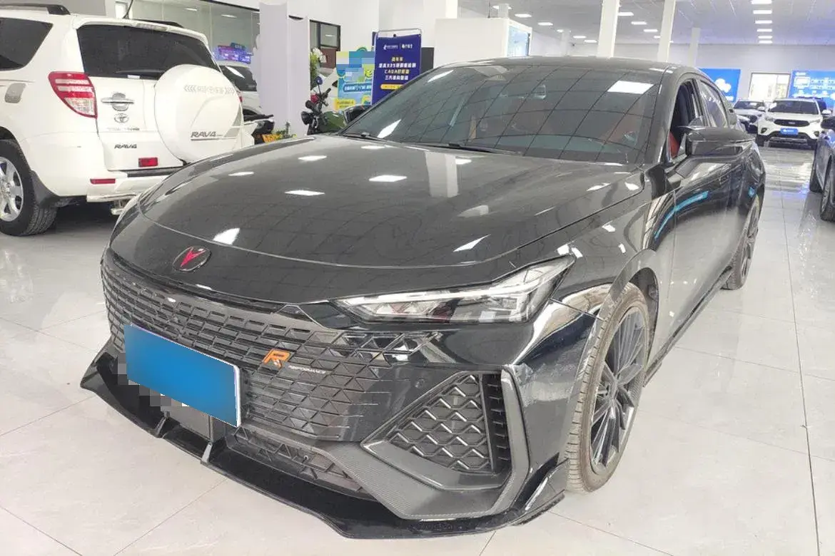 2024 ChangAn UNI-V 2.0T 233HP L4 8AT