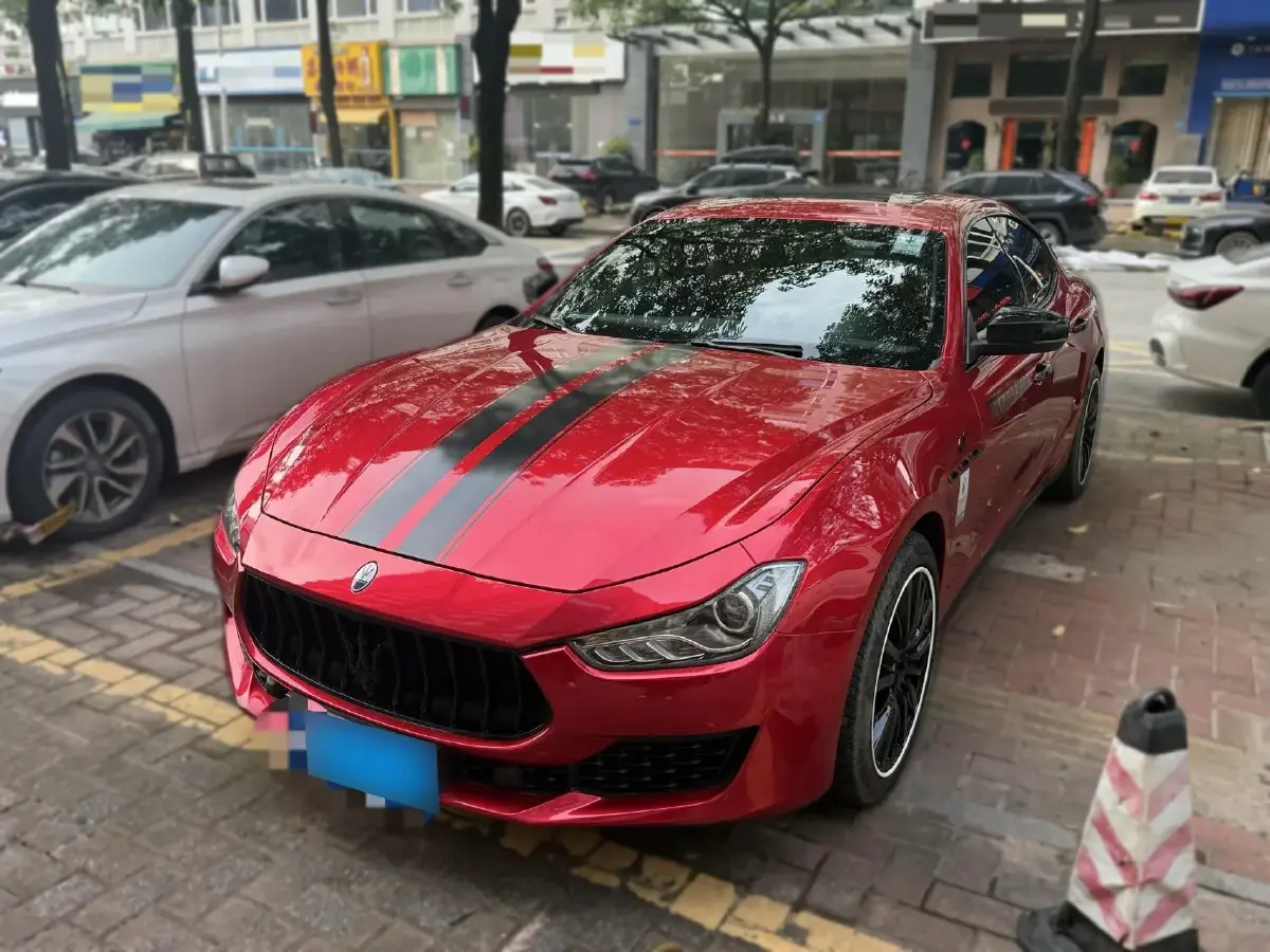 2021 Maserati Ghibli 2.0T 330HP L4 8AT