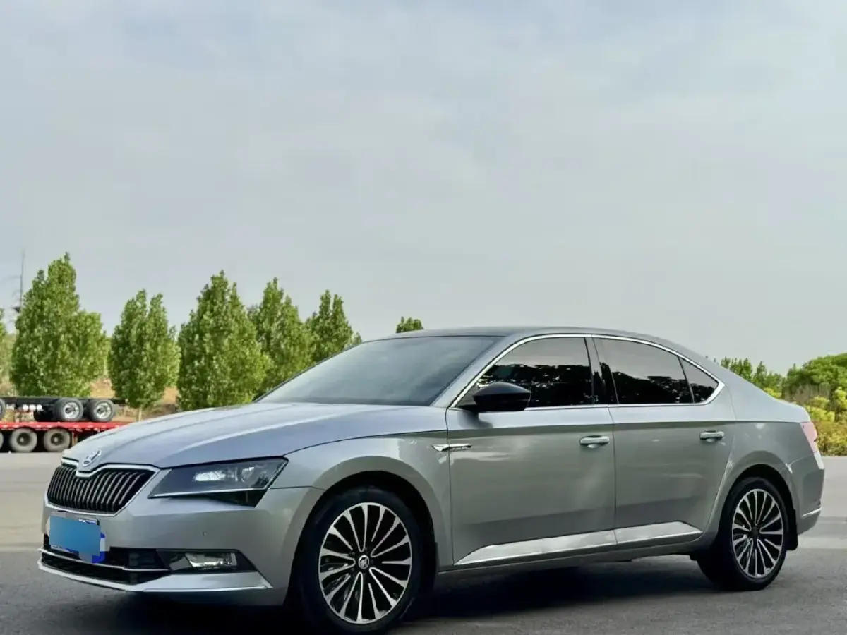 2018 Skoda Superb 1.4T 150HP L4 7DCT