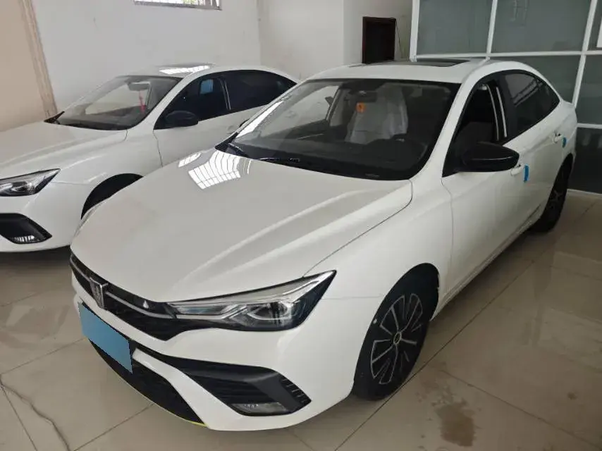 2021 Roewe i5 1.5L 120HP L4 CVT
