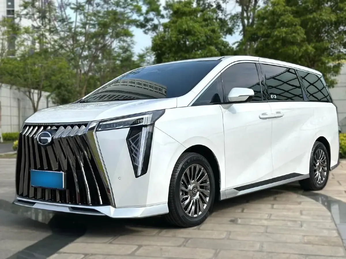 2023 GAC Trumpchi M8 2.0T 190HP L4 E-CVT Hybrid