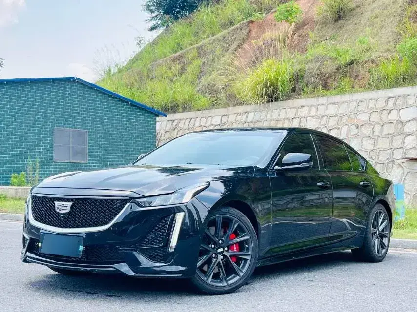 2020 Cadillac CT5 2.0T 241HP L4 10AT