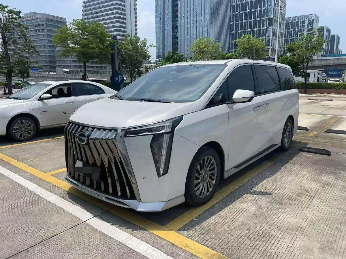 2023 GAC Trumpchi M8 2.0T 190HP L4 E-CVT Hybrid