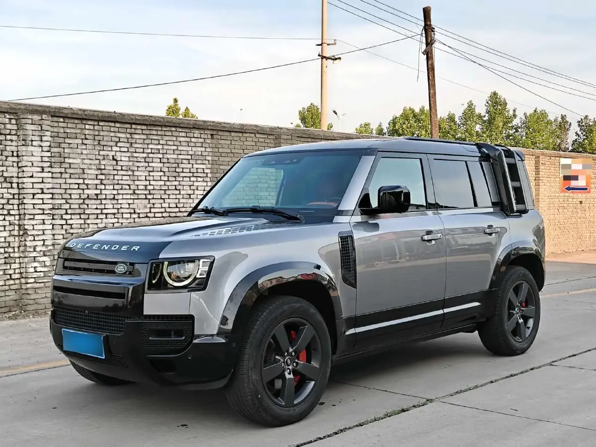 2023 Land Rover Defender 3.0T 400HP L6 8AT