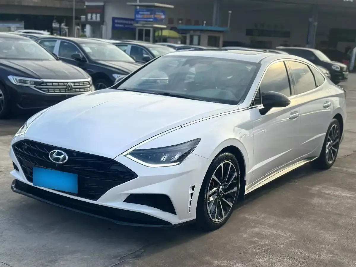 2020 Hyundai Sonata 2.0T 240HP L4 8AT