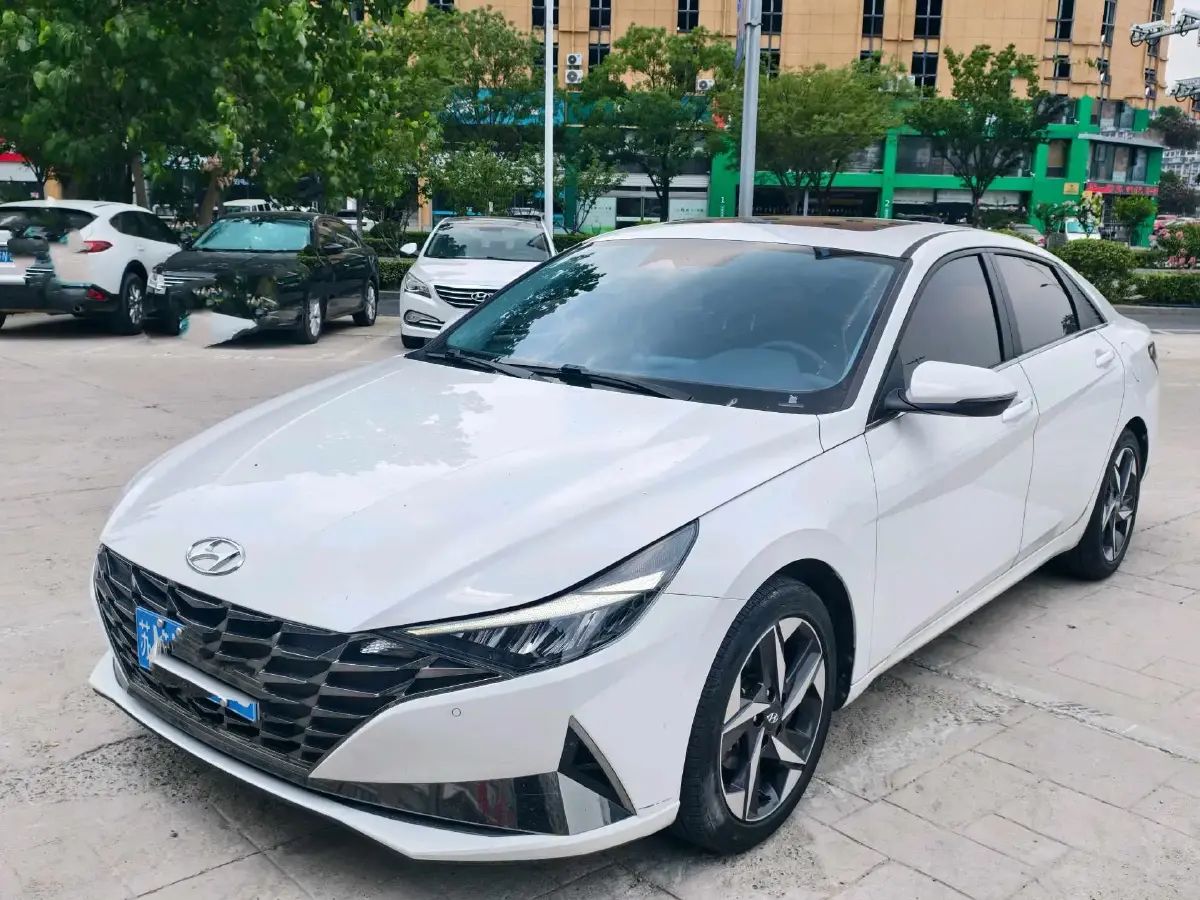 2022 Hyundai Elantra 1.5L 115HP L4 CVT