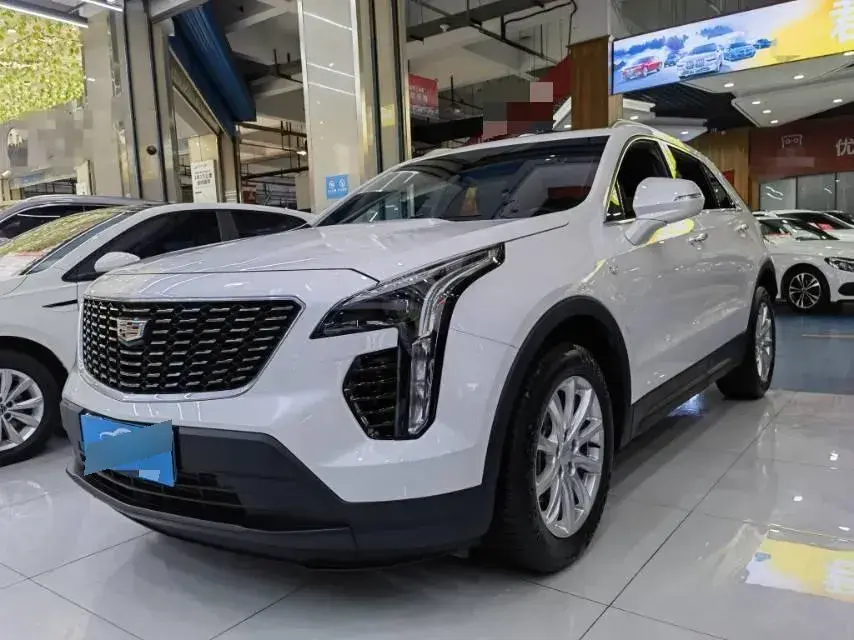 2020 Cadillac XT4 2.0T 241HP L4 9AT