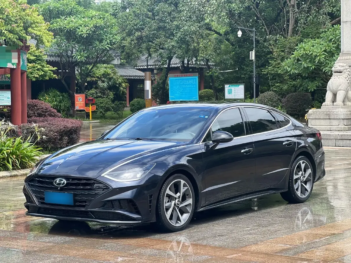 2020 Hyundai Sonata 2.0T 240HP L4 8AT
