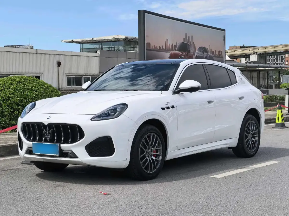 2022 Maserati Levante 2.0T 330HP L4 8AT