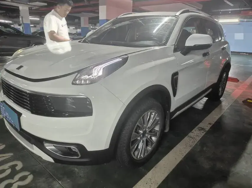 2018 LYNK&CO 01 2.0T 190HP L4 6AT