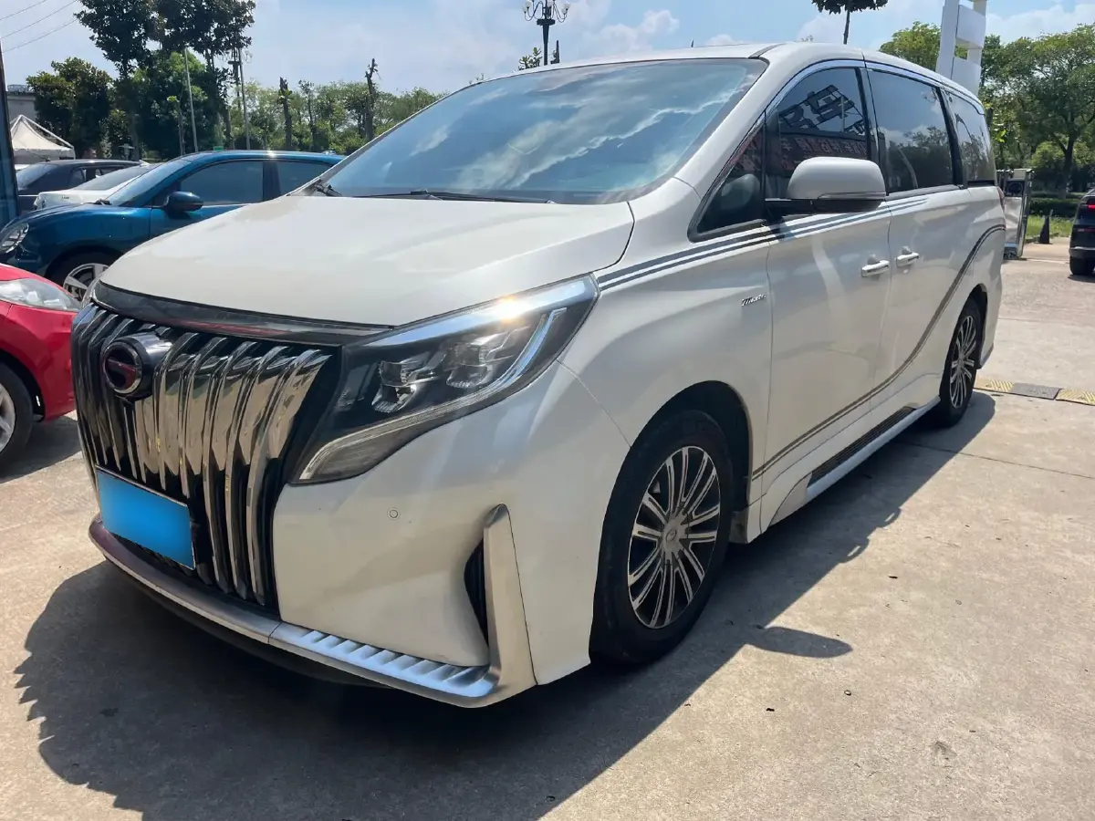 2021 GAC Trumpchi M8 2.0T 252HP L4 8AT