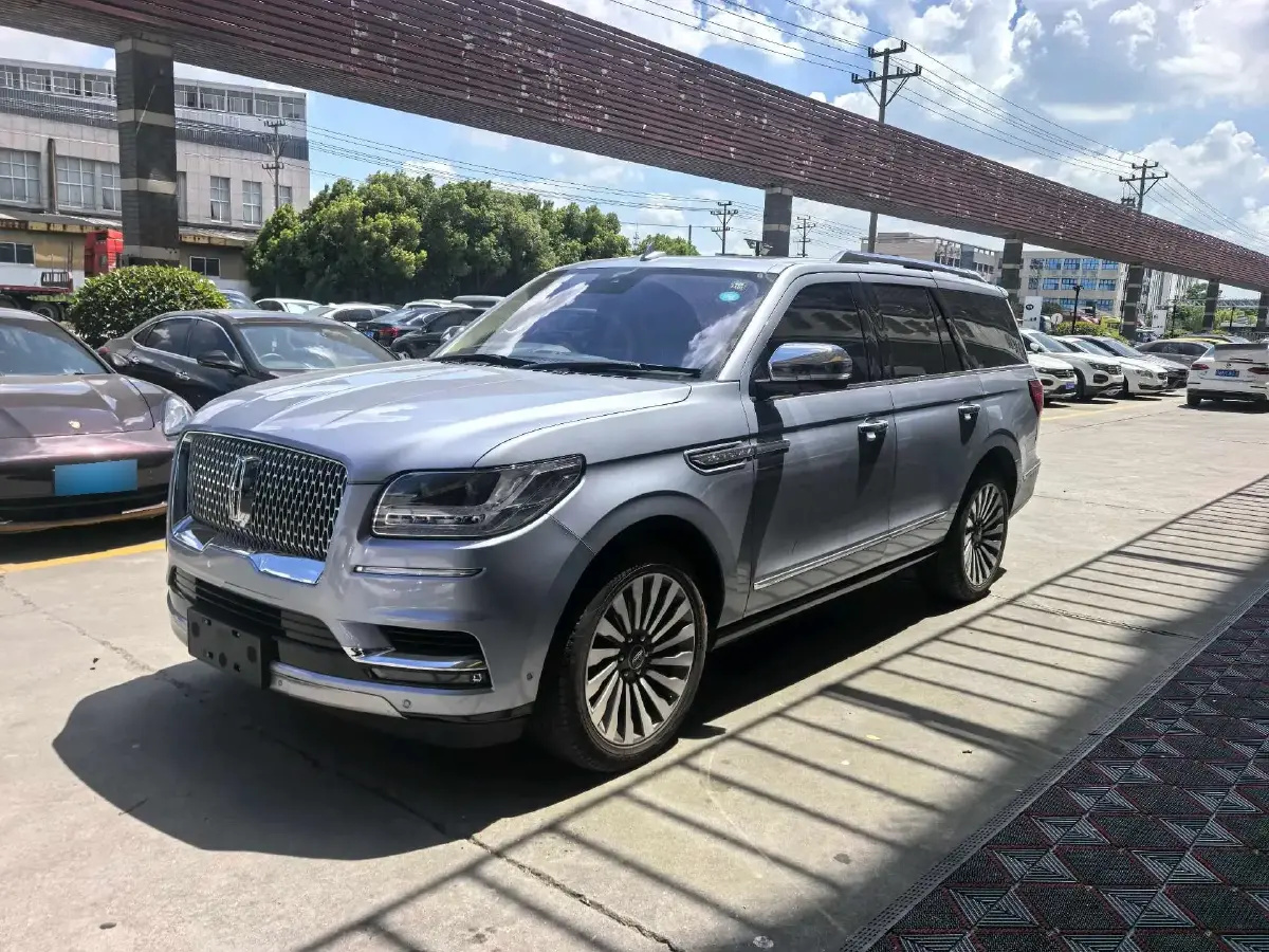2019 Lincoln Navigator 3.5T 388HP V6 10AT