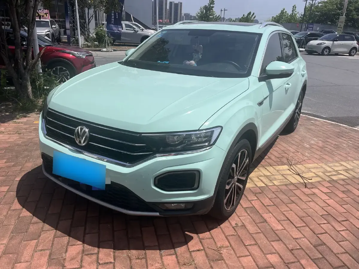2020 Volkswagen T-Roc 1.4T 150HP L4 7DCT