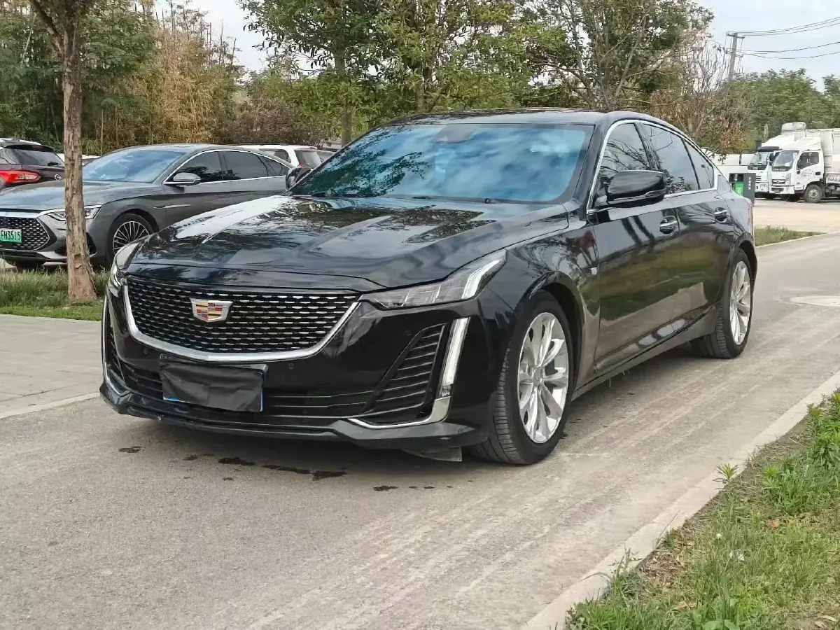 2022 Cadillac CT5 2.0T 237HP L4 10AT