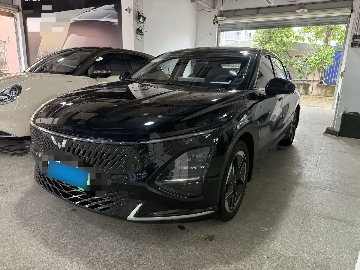 2024 WuLing XingGuang 1.5L 106HP L4 E-CVT PHEV 20.5KWH