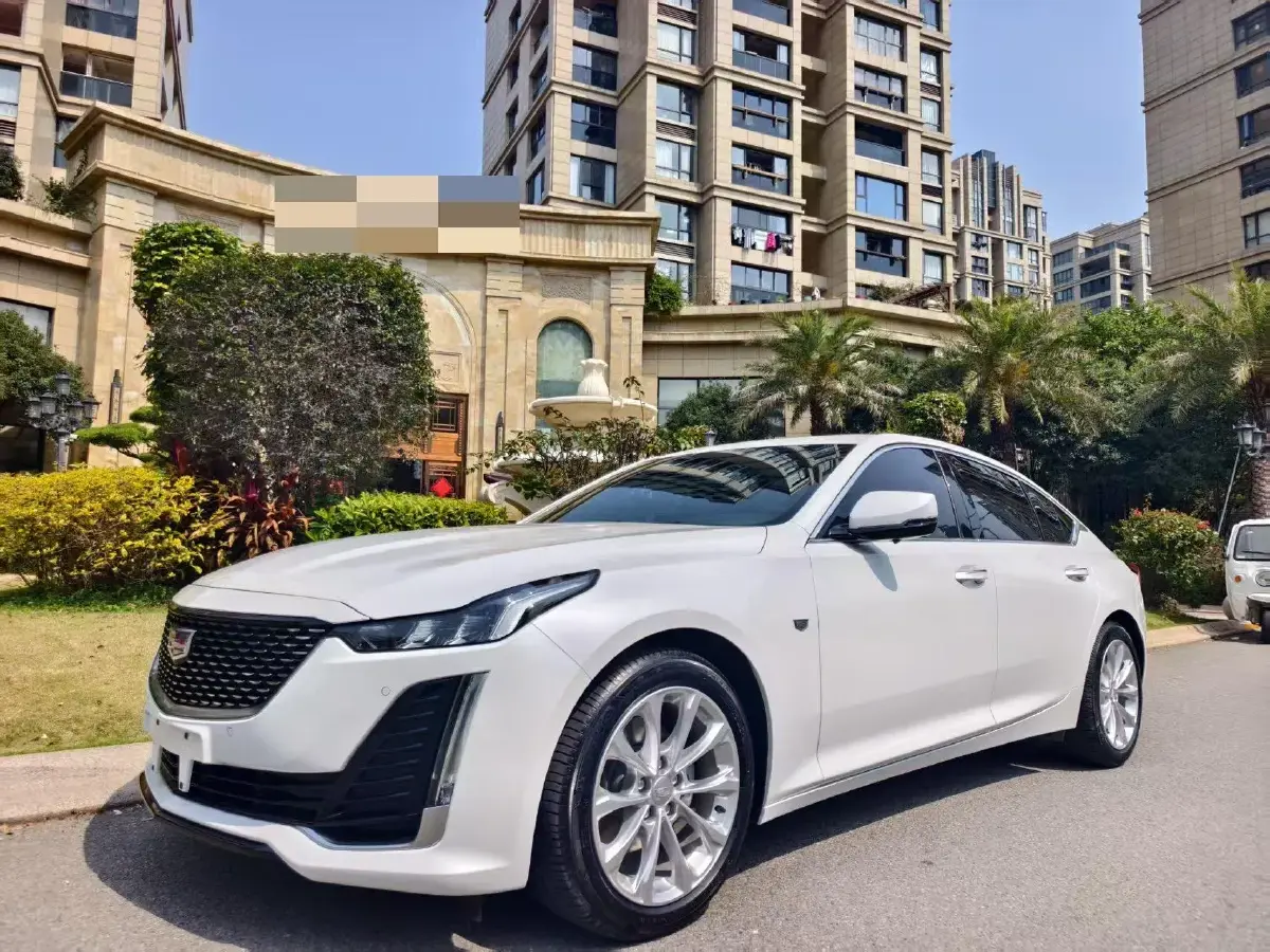 2023 Cadillac CT5 2.0T 237HP L4 10AT