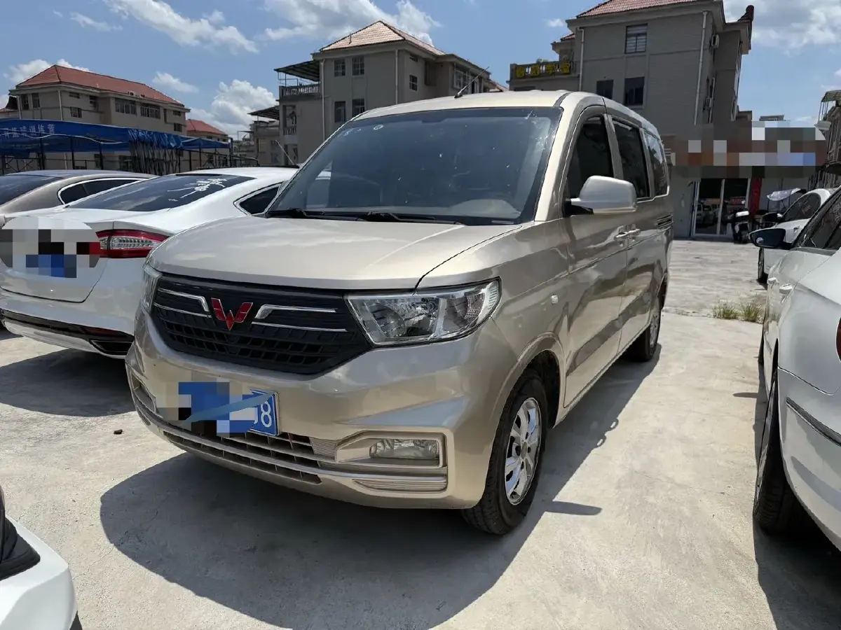 2019 WuLing HongGuang Plus 1.5T 147HP L4 6MT