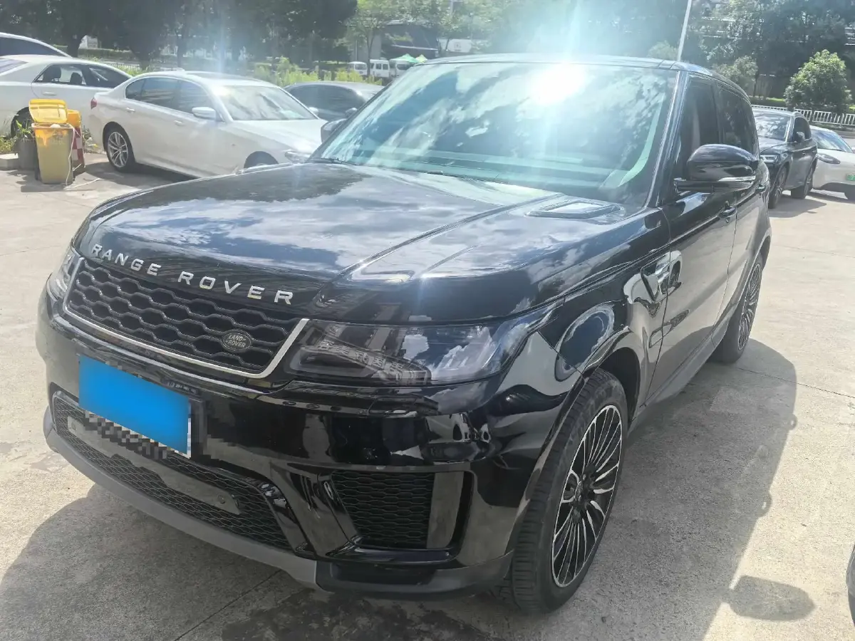 2018 Land Rover Range Rover Sport 2.0T 300HP L4 8AT PHEV 13.1KWH
