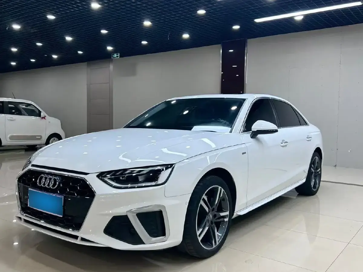 2020 Audi A4L 2.0T 190HP L4 7DCT