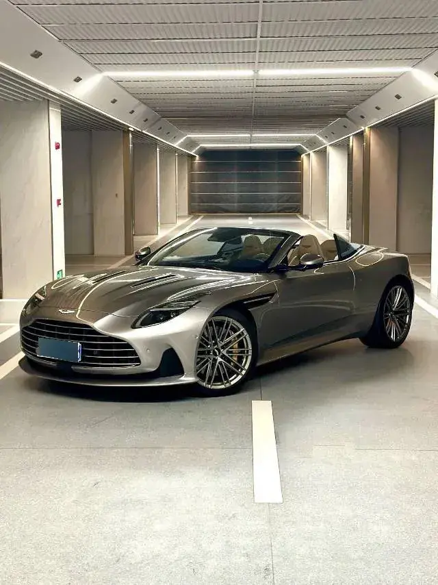 2023 Aston Martin DB12 4.0T 680HP V8 8AT